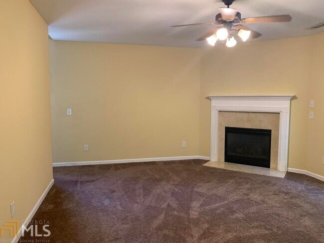 Building Photo - 5480 Village View Ln SW