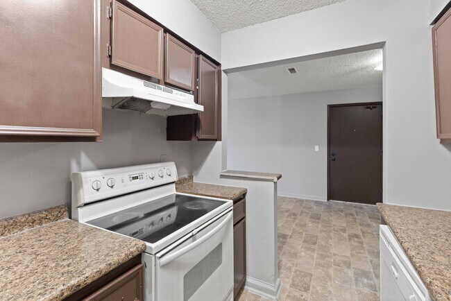 Building Photo - The Jefferson l Classic 2-Bedroom