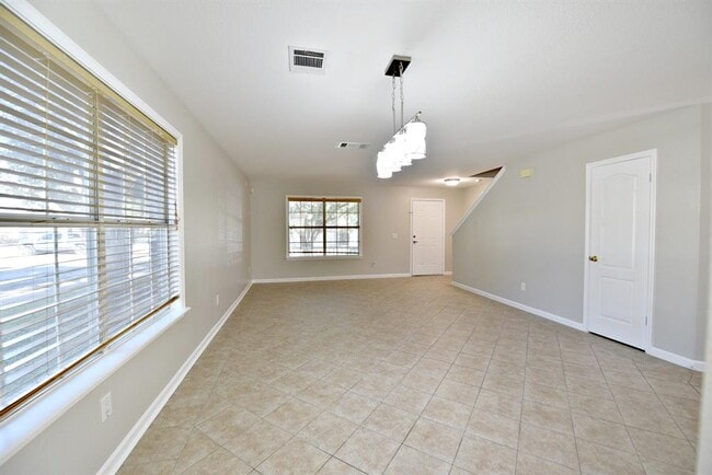 Foto del edificio - 3627 Windhill Loop