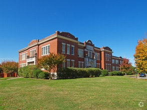 Building Photo - Penn Warren