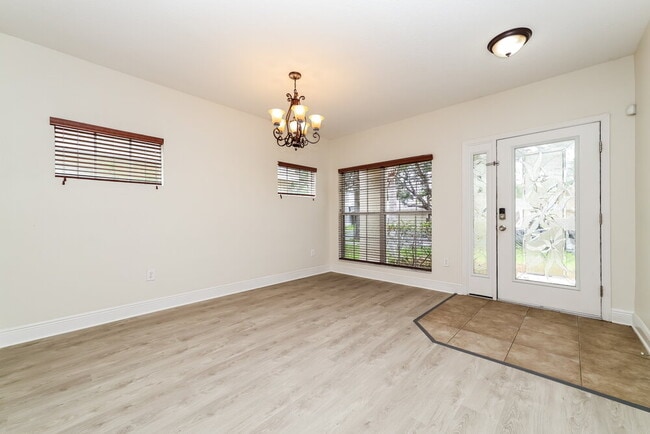 Building Photo - 209 Fern Gulley Dr
