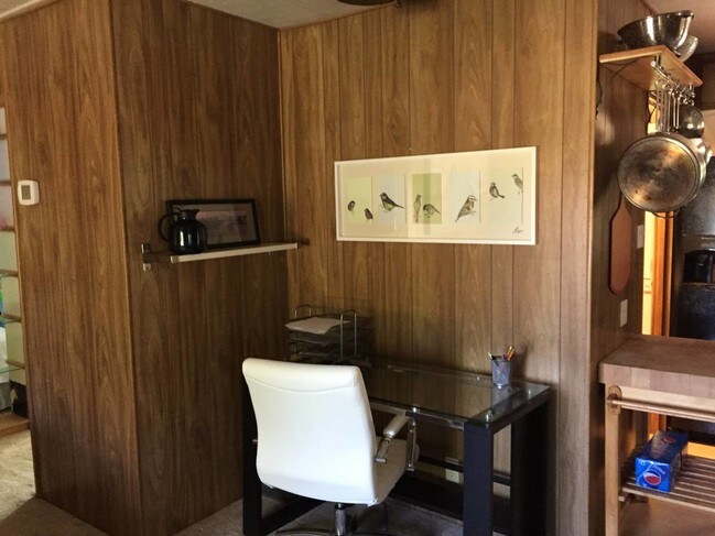 Building Photo - 5565 Jerome Prairie Rd