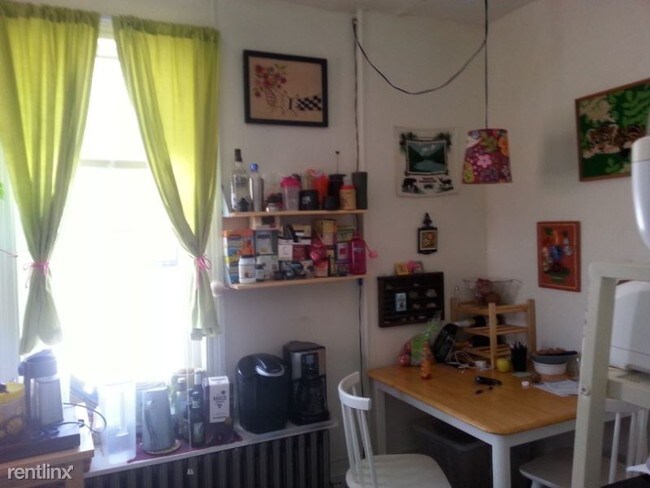 Foto del edificio - 46 W Mt Airy Ave