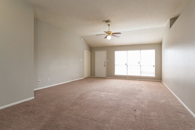 Building Photo - 23623 Prairie Bird Dr