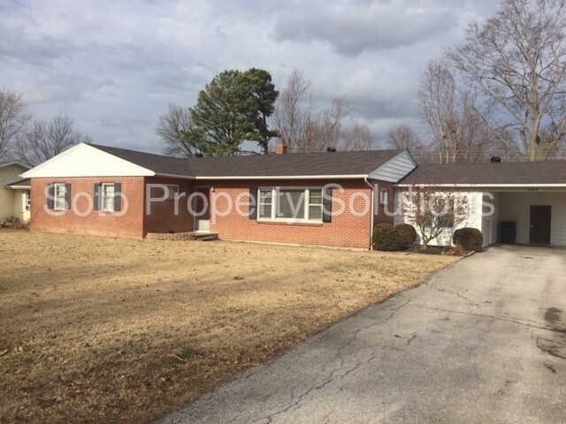 Building Photo - 600 N Parkview Dr