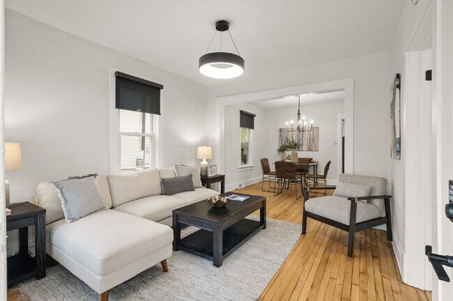 Foto del edificio - 3609 E 42nd St