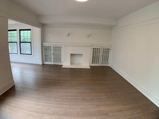 Foto del edificio - 6333 N Wayne Ave