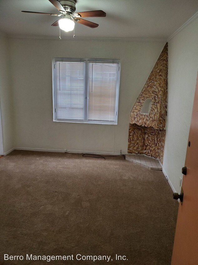 Primary Photo - 328 Elm Ave