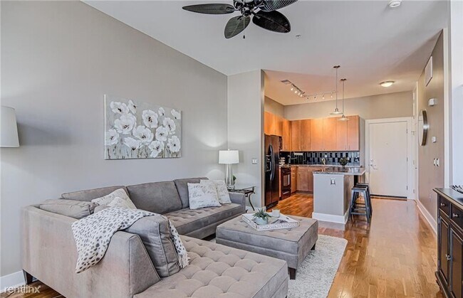 Foto del edificio - 1 br, 1 bath Condo - 810 West 4th Street 304