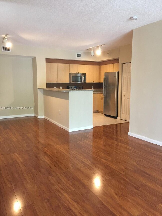 Foto del edificio - 7940 N Nob Hill Rd