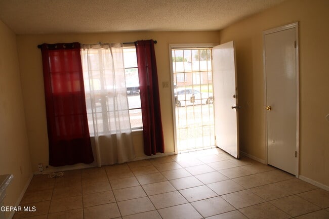 Building Photo - 10452 Persephone Dr