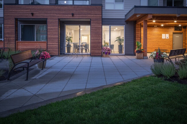 Building Photo - Uplands Terrace Apartments