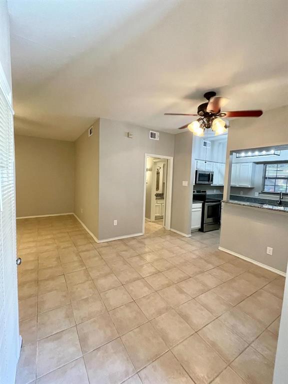Foto del edificio - 2835 Keller Springs Rd