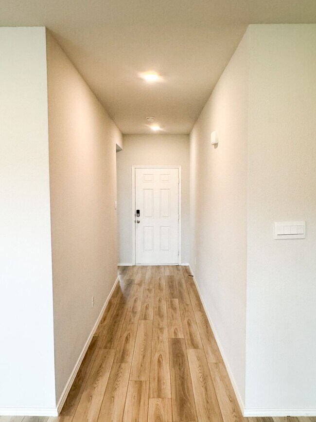 Foto del edificio - Gorgeous! 3 bed, 2 bath, 2 car garage home located just minutes from Ft. Hood, Shopping, Airport ...