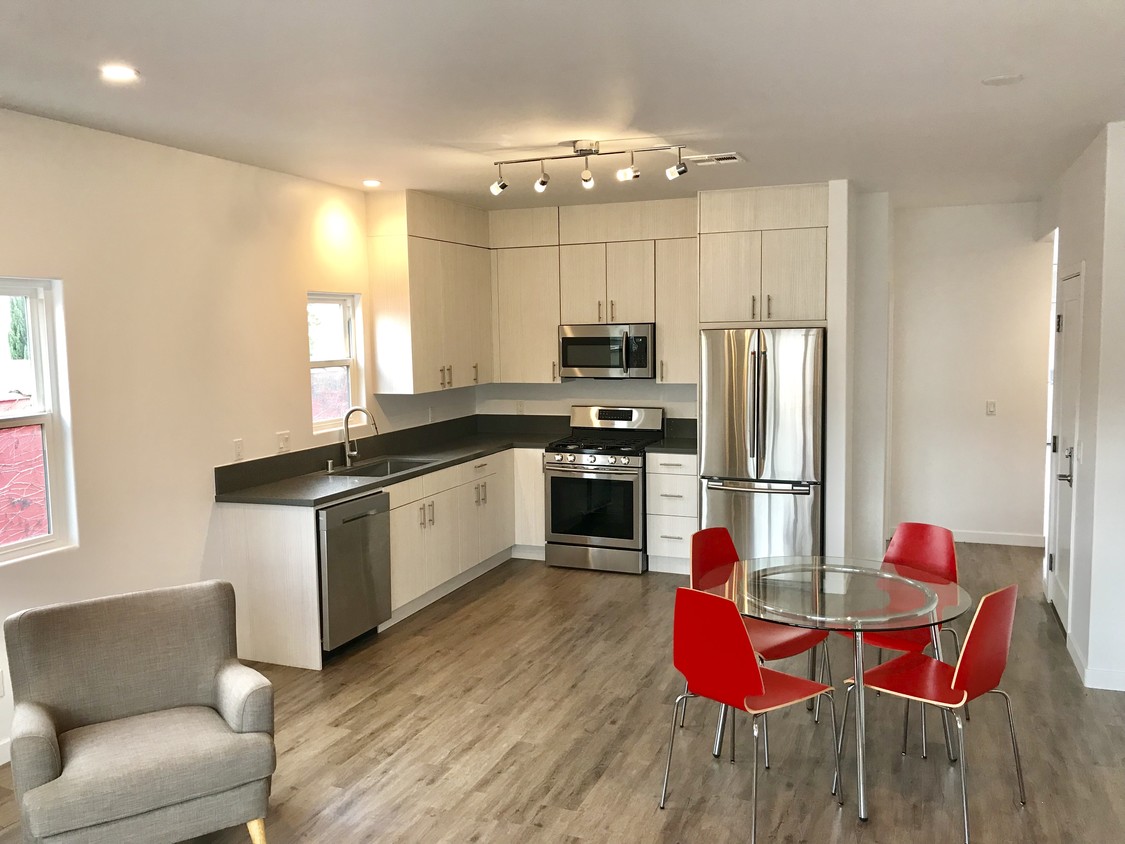 Kitchen/Dining Area - 4608 Eagle Rock Blvd