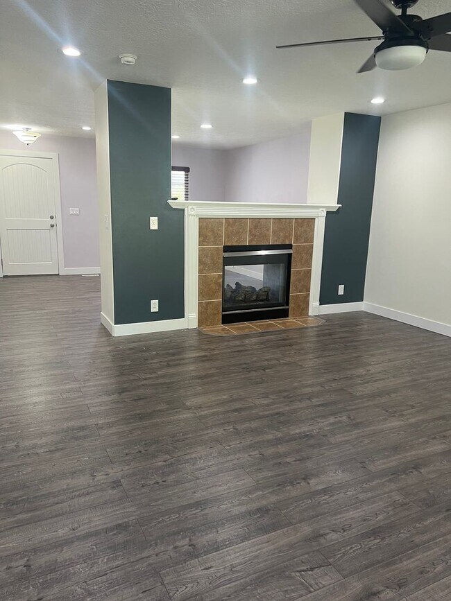 Building Photo - Perfect location in Meridian!