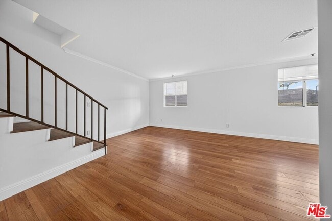 Building Photo - 11063 Cumpston St