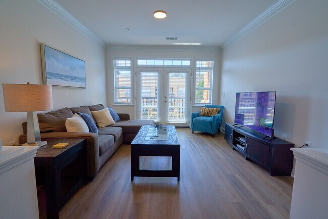 Foto del edificio - 3373 Renaissance Park Pl