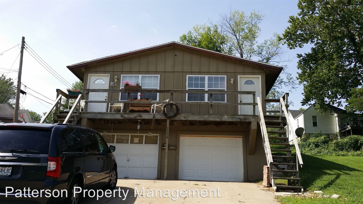 Primary Photo - 1116 E Capitol Ave