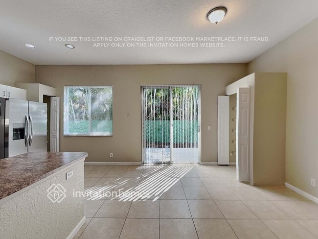 Foto del edificio - 5036 Heron Pl