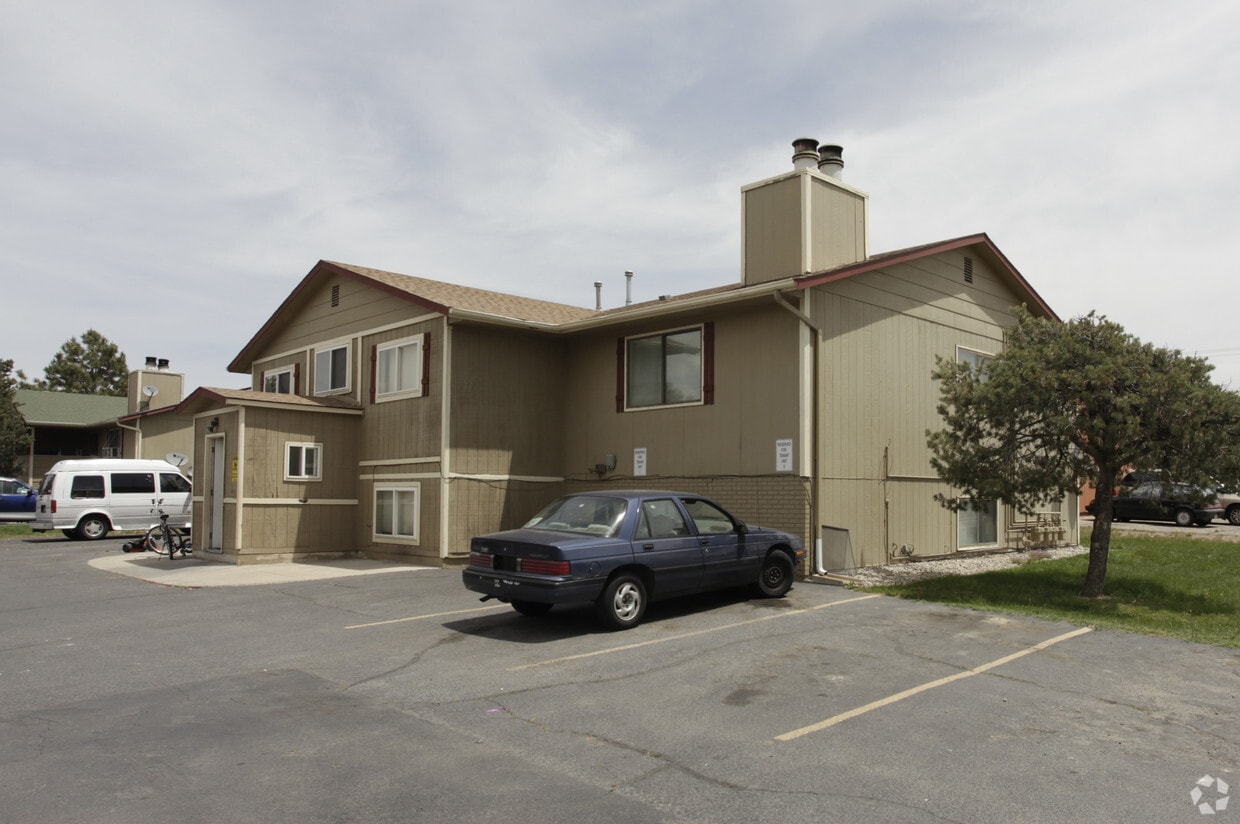 127 W 45th St, Loveland, CO 80538 Apartments in Loveland, CO