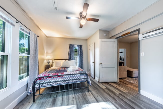 Foto del edificio - 431 Moro St