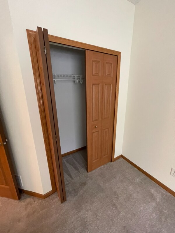 Building Photo - 6764 Meadow Grass Ln S