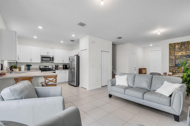 Foto del edificio - 11101 W 33rd Ct