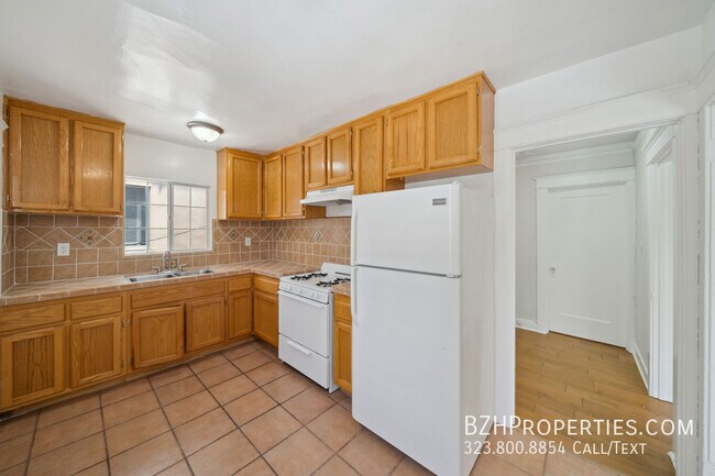 Foto del edificio - 1239 Havenhurst Dr