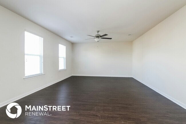 Building Photo - 2332 Bee Hive Dr