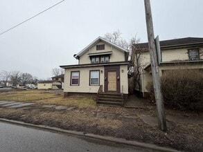 Building Photo - 524 E Jefferson Blvd