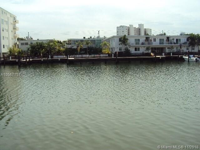 Building Photo - 8001 Crespi Blvd