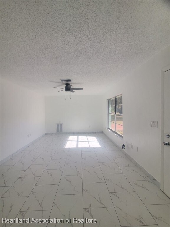 Building Photo - 3526 King Dr