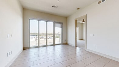 Interior Photo - Fiori on Vitruvian Park®