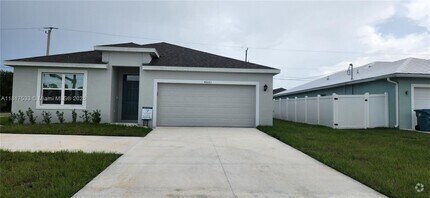 Building Photo - 4601 SW Savona Blvd