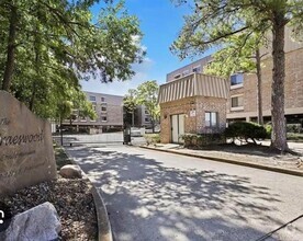 Building Photo - 2209 S Braeswood Blvd