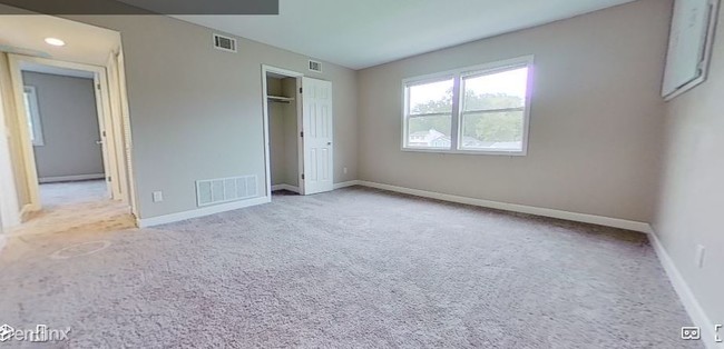 Foto del edificio - 2 br, 1 bath Apartment - 2780 Tech Dr