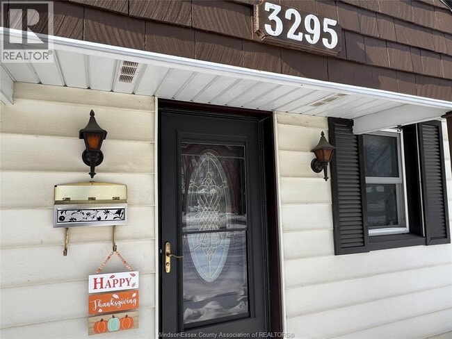 Photo du bâtiment - 3295 Rankin Ave