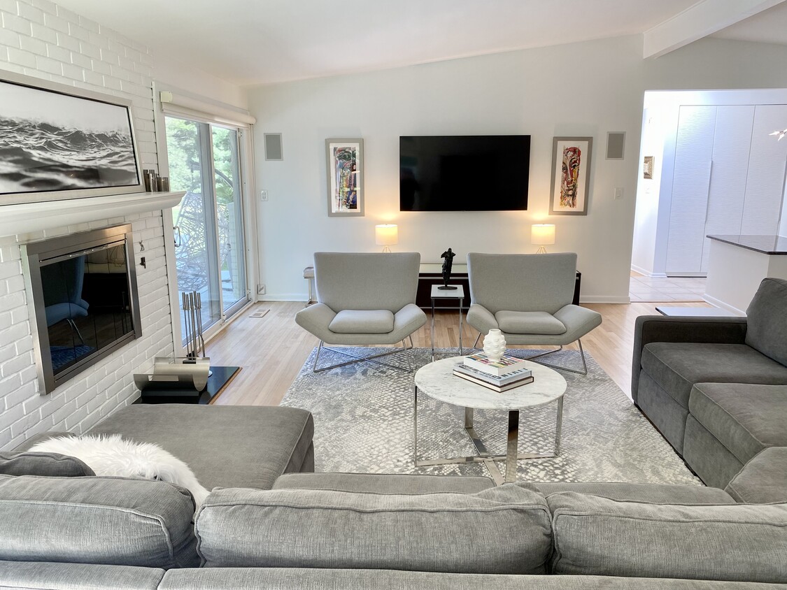 Foto principal - 921 Arden Ln