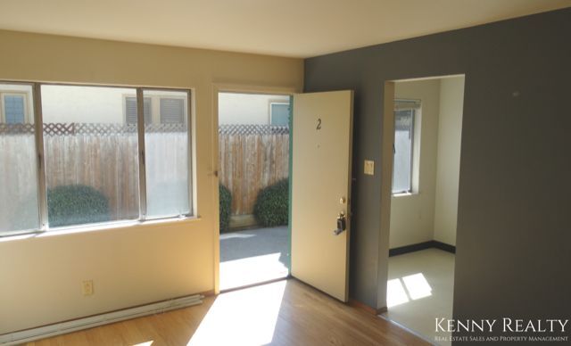 Foto del edificio - 209 Anita Rd