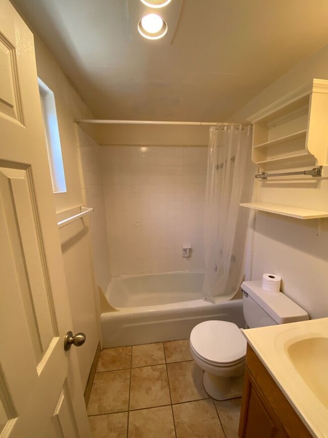 Building Photo - 6679 Del Playa Dr