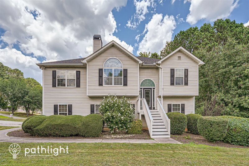 Foto principal - 3828 Autumn View Ln NW