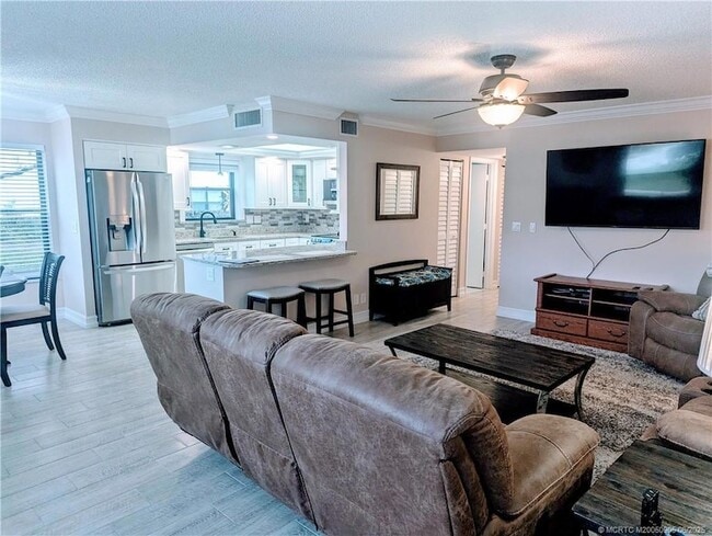 Foto del edificio - 741 SW South River Dr