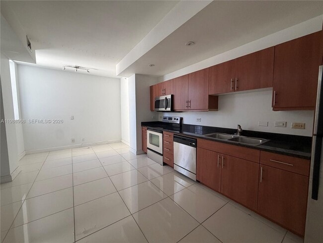 Foto del edificio - 631 SW 11th St