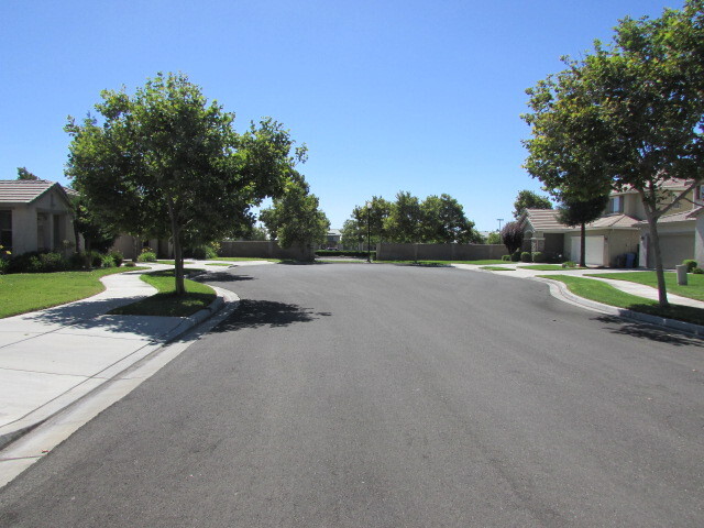 Building Photo - Single story home in Turlock!!
