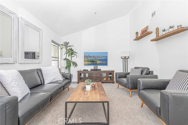 Foto del edificio - 950 Cagney Ln