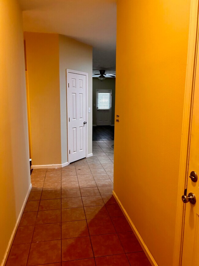 21397 W Wallis Dr, Porter, TX 77365 Townhome Rentals in Porter TX