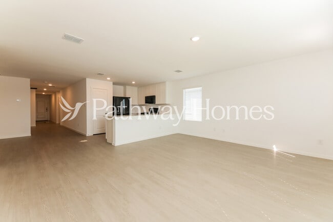 Building Photo - 11304 Rodeo Dr