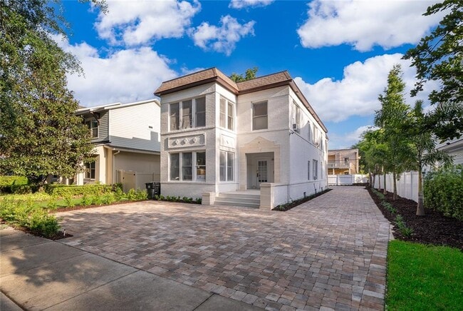 Foto del edificio - 601 Delaney Park Dr