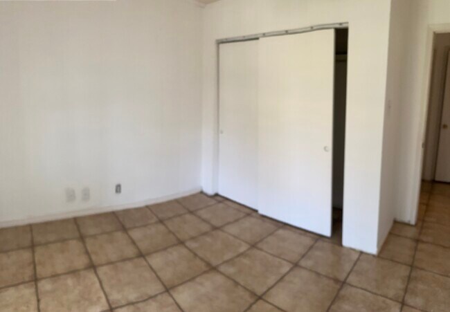 Building Photo - 5713 LOCHMOOR